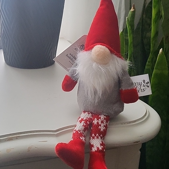 Sitting Santa Gnome 9" - Picture 2 of 4